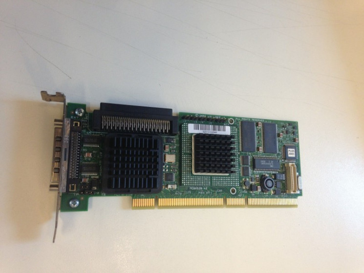 Контроллер Dell PCBX520-D2 RAID SCSI320-1 LSI531020/Intel GC80302 64Mb Int-1x68Pin Ext-1xVHDCI PCI/PCI-X-PCBX520-D2(NEW)