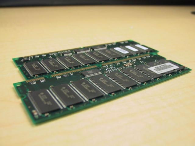 Модуль памяти HP 127006-041 Compaq 512MB SDRAM DIMM-127006-041(NEW)