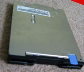 Привод IBM 33P3329 xSeries 346 Server Floppy Drive Assembly-33P3329(NEW)