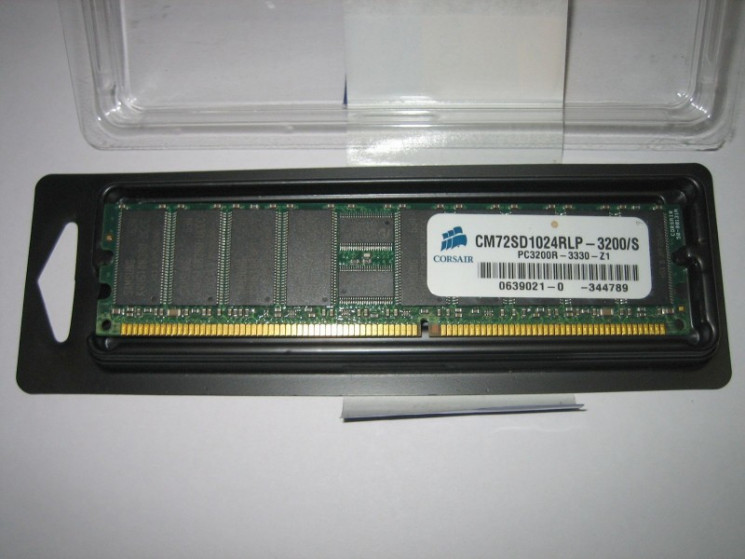 Модуль памяти Corsair CM72SD1024RLP-3200/S 1GB PC3200 400MHz DDR ECC-CM72SD1024RLP-3200/S(NEW)