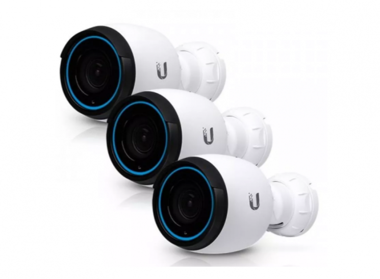 IP-камера Ubiquiti UniFi Video Camera G4 Pro, 8 Мп (3840x2160) 50 к/с, 802.3af/at, F 4.24 - 12.66 mm; ƒ/1.53 -ƒ/3.3 (комплект 3 шт.)