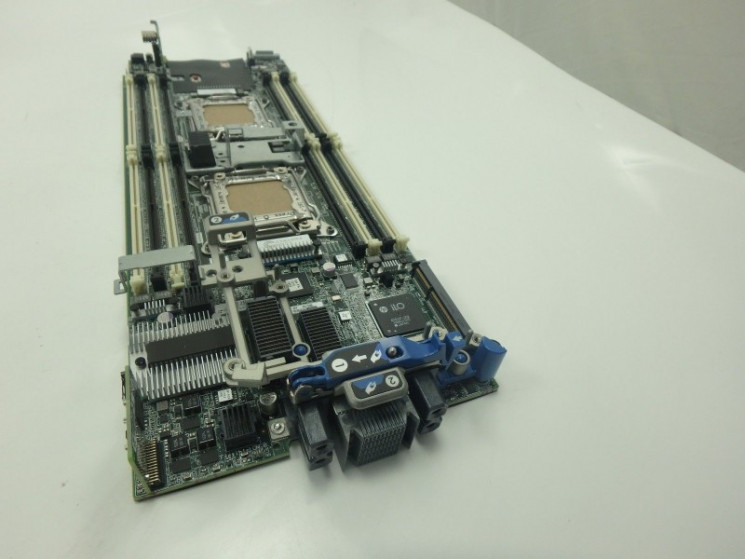 Материнская плата HP 640870-002 SYSTEM BOARD BL460c Gen8-640870-002(NEW)
