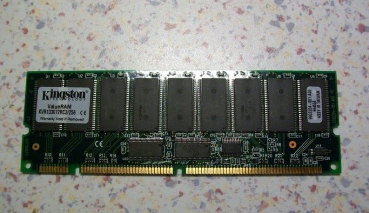 Модуль памяти Kingston KVR133X72RC3/256 ValueRAM 128MB PC133 ECC-KVR133X72RC3/256(NEW)